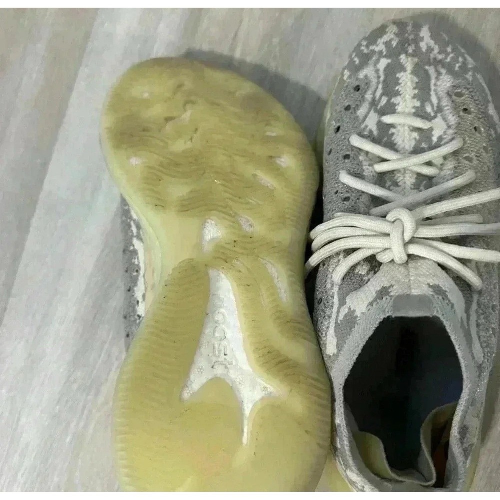 Adidas‎ Yeezy Boost 380 'Alien' Sneakers Size 7 Mens Gray White Primeknit - Picture 2 of 7